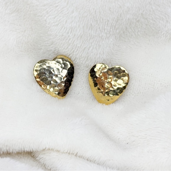 Vintage Hammered Gold-Tone Heart Stud Earrings | 1980s/1990s | EUC - Picture 4 of 4